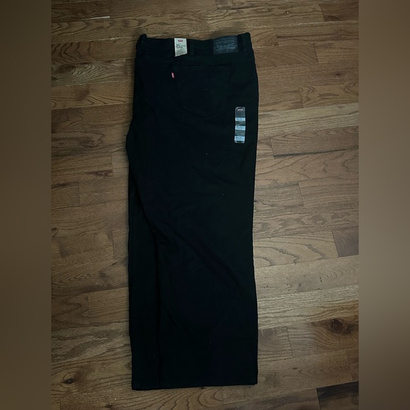 Black Levi’s Jeans Big and Talk - Picture 7 of 7